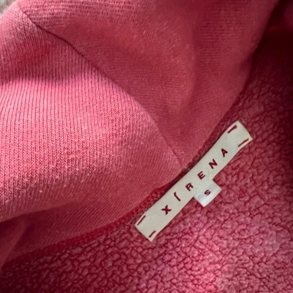 Xirena small washed pink mock neck pull-over sweatshirt. - Picture 2 of 5